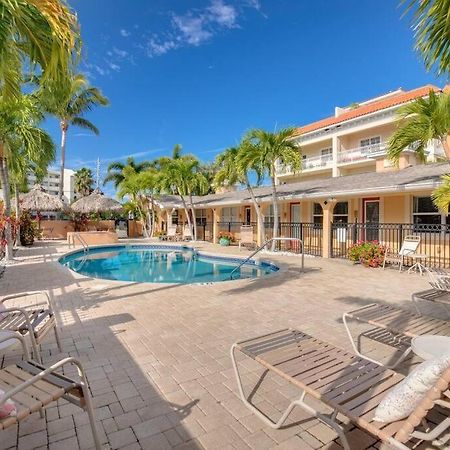 Walk To The Beach And Restaurants! - Coconut Villa'S Suite 2 St. Pete Beach Esterno foto