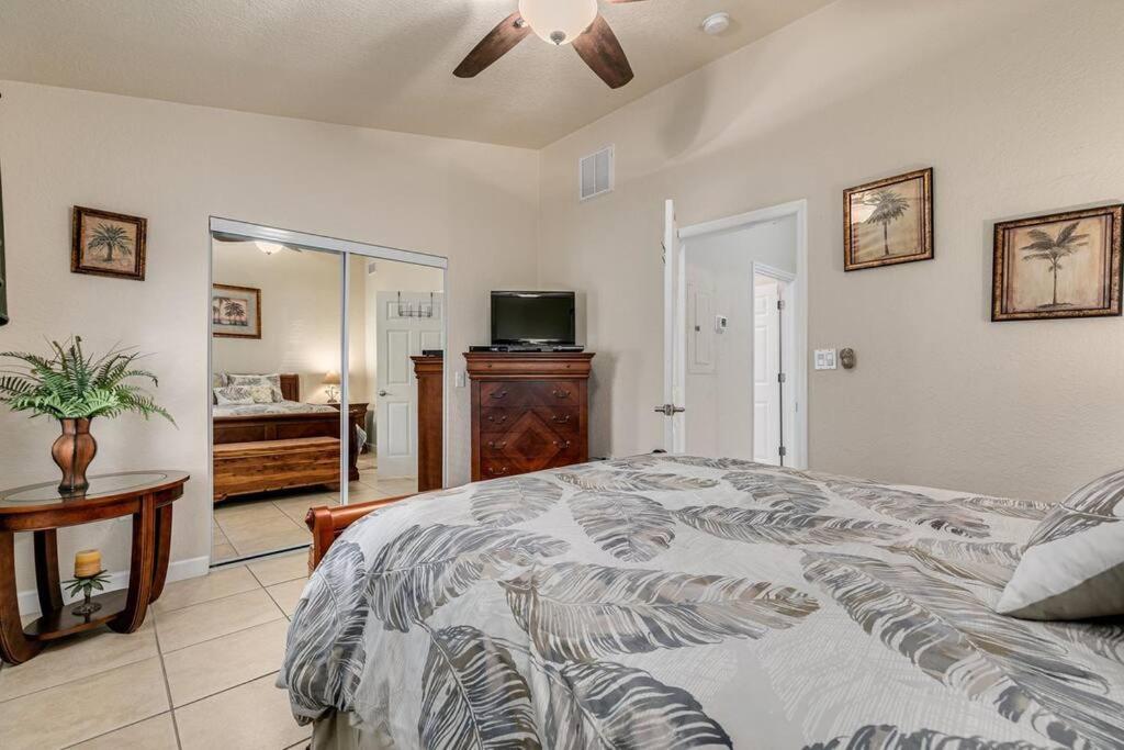 Walk To The Beach And Restaurants! - Coconut Villa'S Suite 2 St. Pete Beach Esterno foto